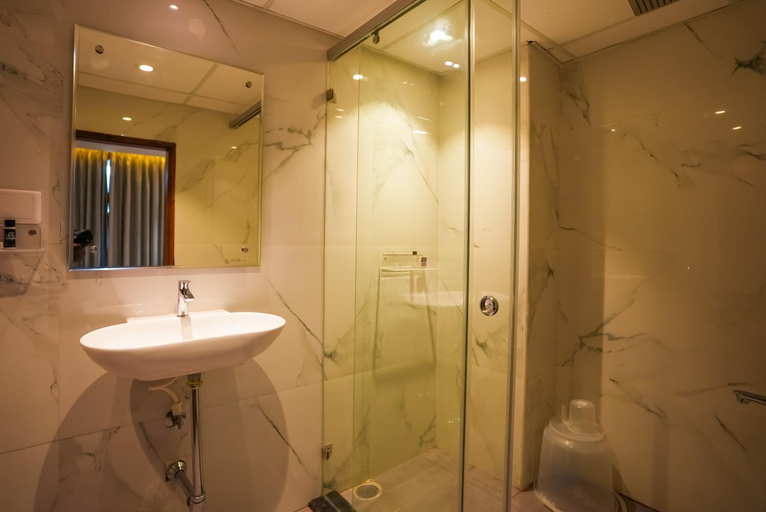Bathroom 4, HOTEL SUNRISE HOSPITALITY, Krishna