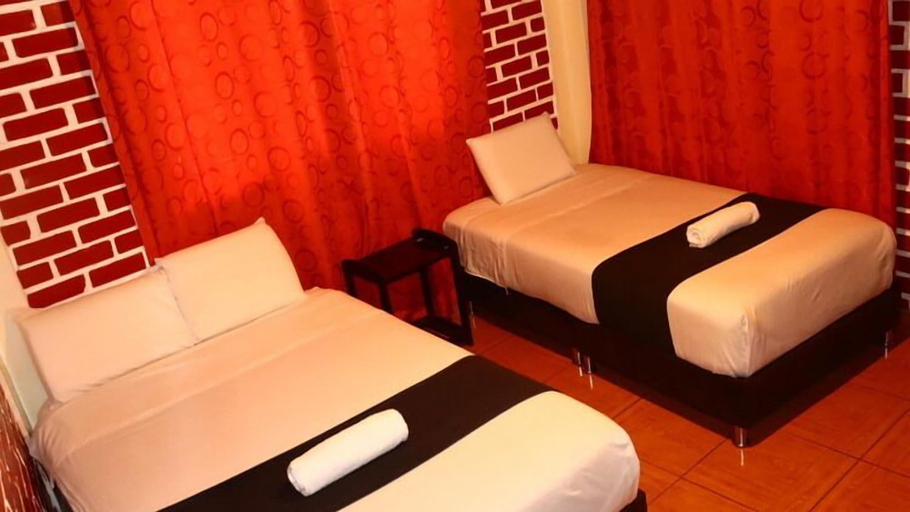 Bedroom 2, BackpackerKilla, Urubamba