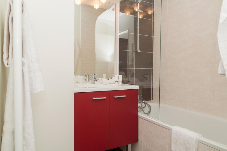 Bathroom 3, Residence Prestige Odalys Le Clos Saint Michel, Indre-et-Loire