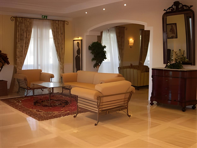 Public Area 4, Picciolo Etna Golf Resort & Spa, Curio Collection by Hilton, Catania