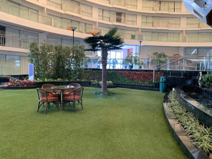 7 star Weekend studio at Rajhans Belliza by Global Hospitality, Surat