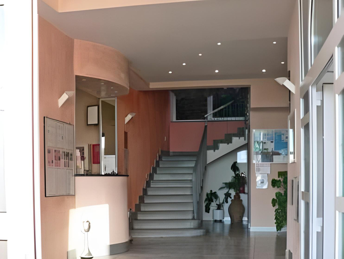 Others 2, Hotel Cristallo, La Spezia