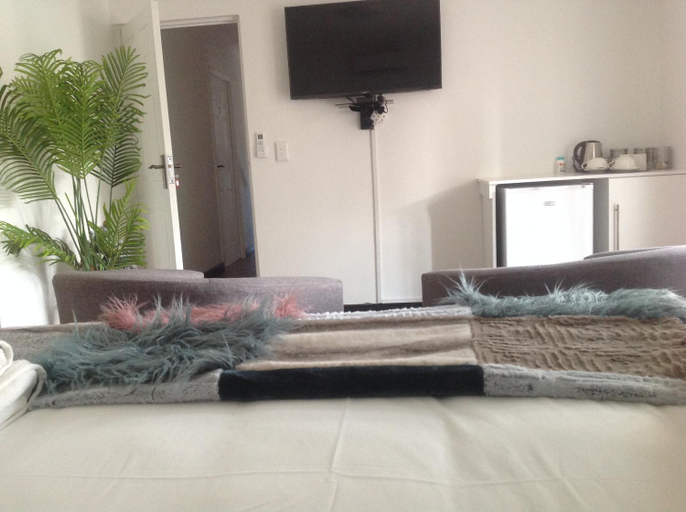 Others 2, Sikelela Guest House, City of Cape Town