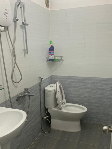 Bathroom, The Vinyl Homestay, Tân Bình