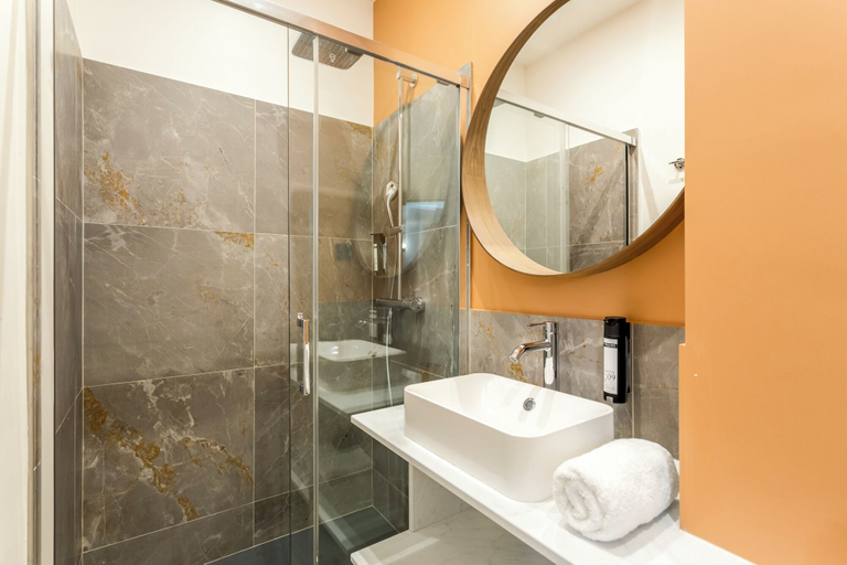Bathroom 5, Best Stay Jeuneurs, Paris