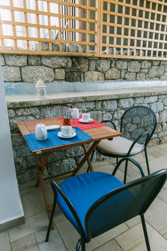 Others 2, Maistros Kardamyli Apartments, Peloponnese