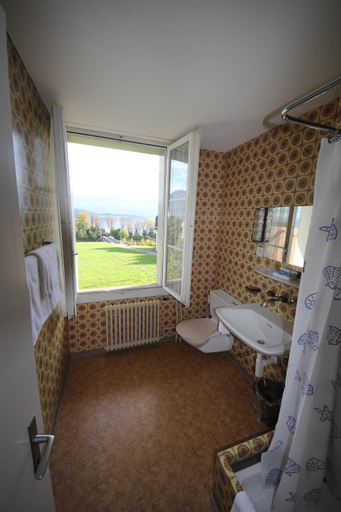 Bathroom 2, Gasthaus zum Kreuz, Luzern