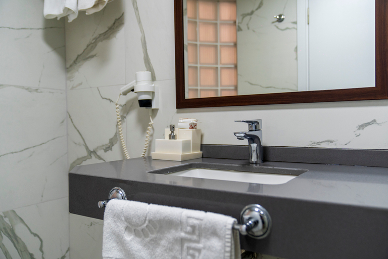 Bathroom 5, Belcehan Deluxe, Fethiye