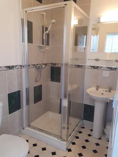 Bathroom 4, Anglesey Hotel, Hampshire