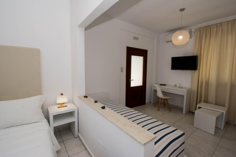 Bedroom 2, Golden Grain Suites by Checkin, Crete