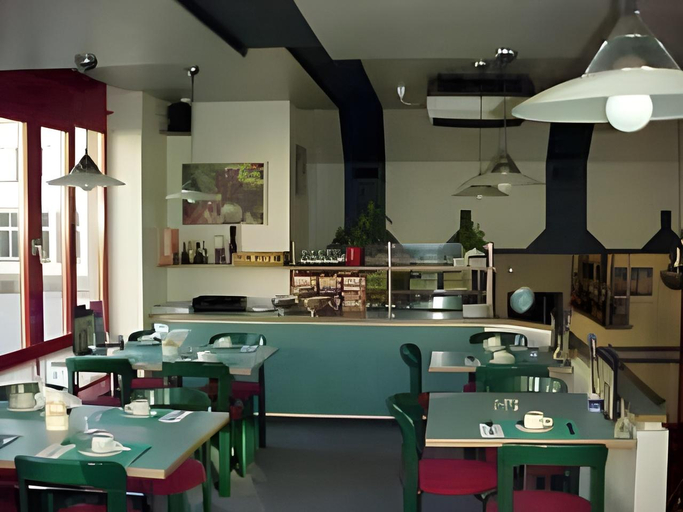 Others 5, Hotel Restaurant Passage, Lebern