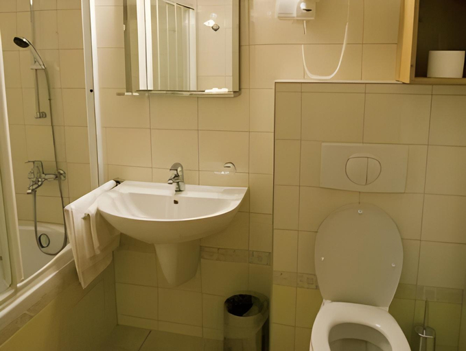 Bathroom 4, Pohorje Village Wellbeing Resort - Forest Hotel Videc, Hoce-Slivnica