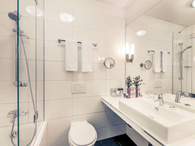 Bedroom 5, Mercure Hotel Wiesbaden City, Wiesbaden