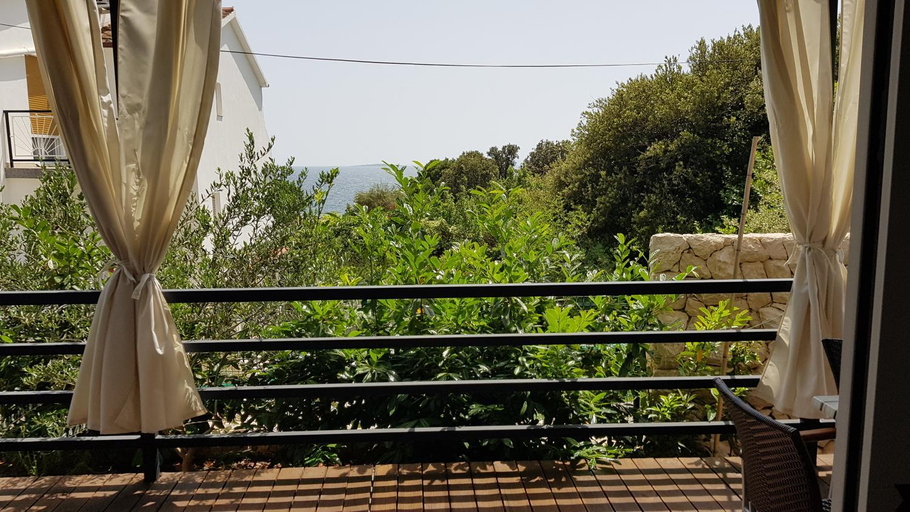 Others 3, Mobile homes Suha Punta, Lopar/Supetarska Draga