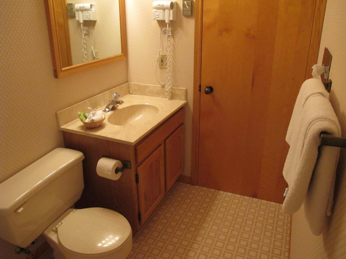 Bathroom 3, Laurie's Inn, Inverness