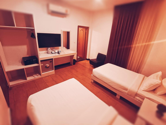 Bedroom 8