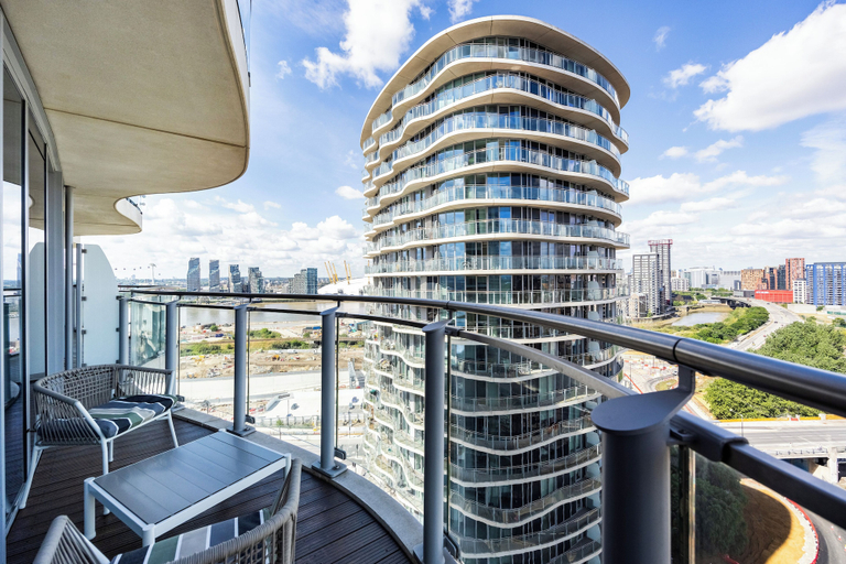 Others 4, Koks Heights Executive One Bed Apartment, London