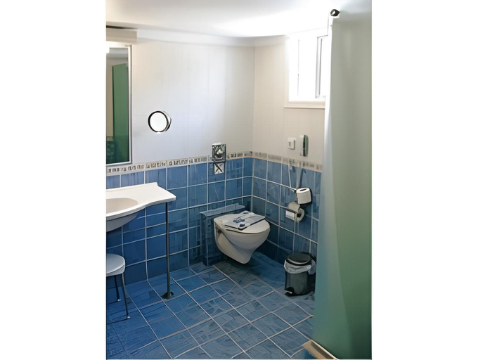 Bathroom 5, Mastichari Bay, South Aegean