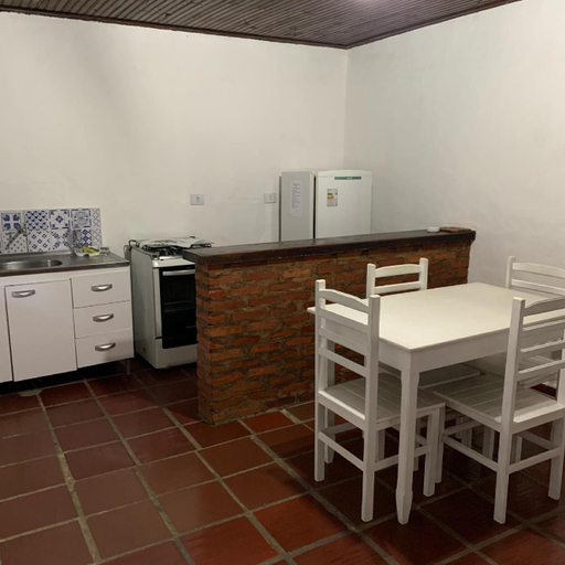 Others 4, Chales Bamba, Ilhabela