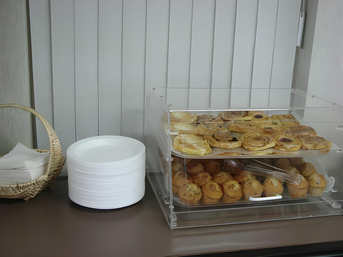 Food & Drinks, Motel 6-Windsor, ON, Essex