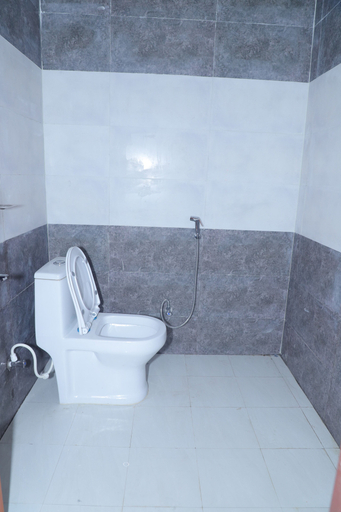 Bathroom 3, Hotel Vatika And Rooftop Restaurant, Nainital