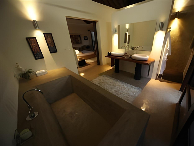 Bathroom 4, Chuiba Bay Lodge, Ancuabe