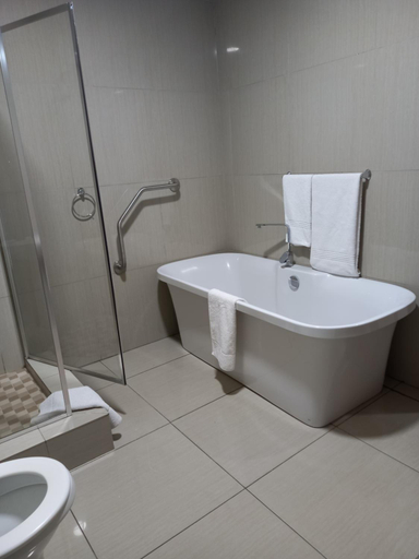 Bathroom 3, Khayalami Hotels - Emalahleni, Nkangala