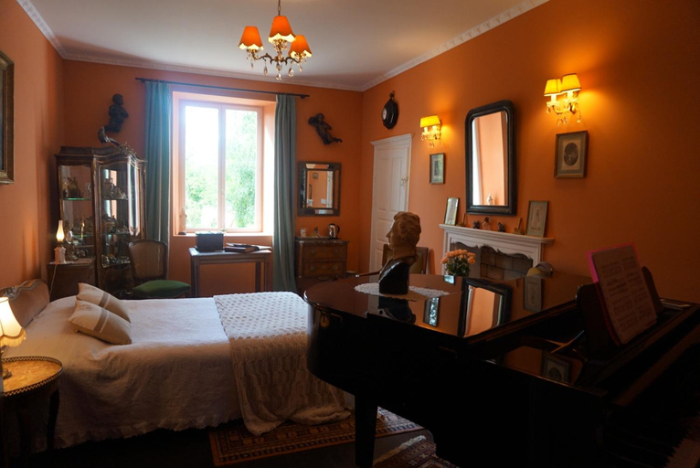 Bedroom 15