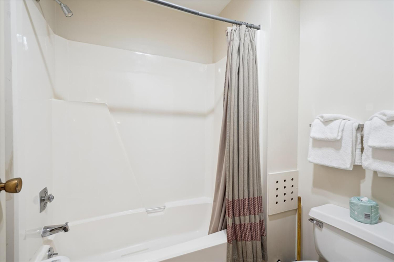 Bathroom 3, Cedarbrook Hotel Room w/2 doubles 101, Windsor