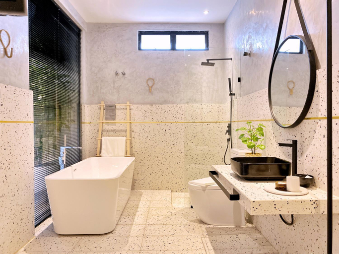 Bathroom 4, One Heritage Hotel, Seremban
