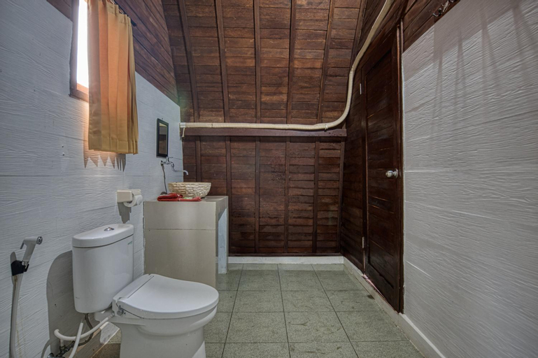 Bathroom 15