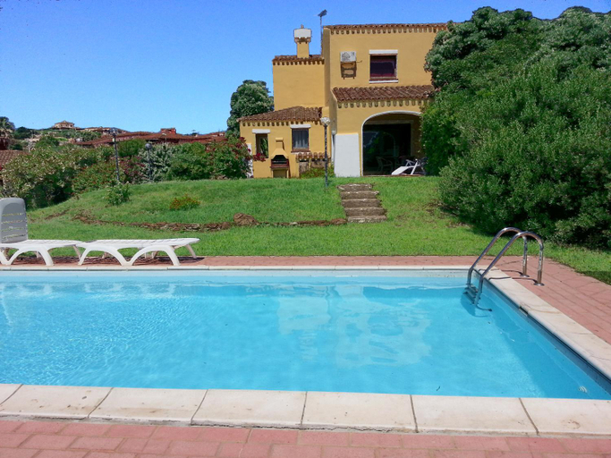 Others 5, Villa Serena B, Sassari