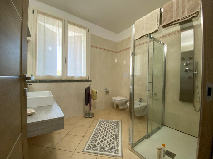 Bathroom 2, Bed & Breakfast La Pilona, Mantua
