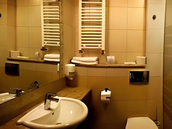 Bathroom 2, Ahotel, Pszczyna