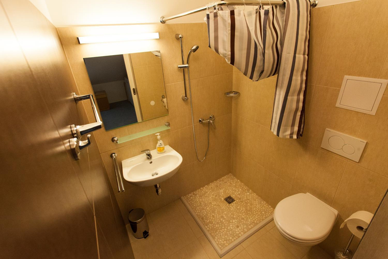 Bathroom 2, Centrum Salvator, Bratislava I