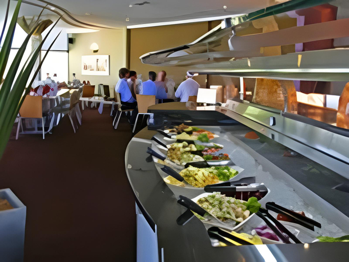 Food & Drinks 4, Shoreline Hotel, Clarence