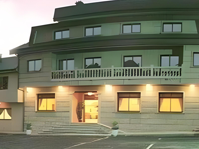 Others 5, Hotel Avion Vigo, Pontevedra