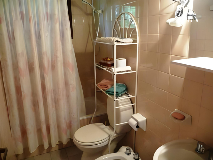 Bathroom, Casa Fischer del Lago, Bariloche
