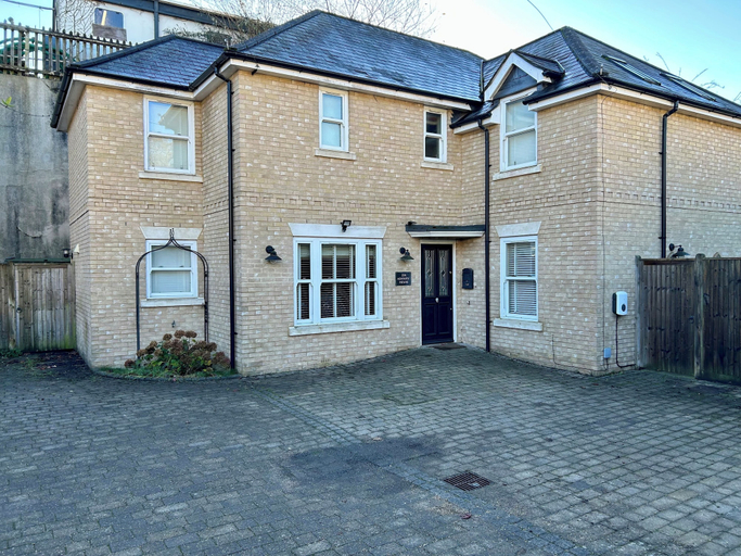 Exterior & Views 2, Elegant Retreat: Classic Style and Modern Comfort, Kent
