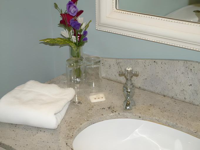 Bathroom 4, The Listowel Arms Hotel