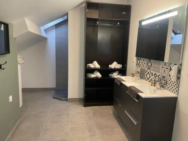 Bathroom 9