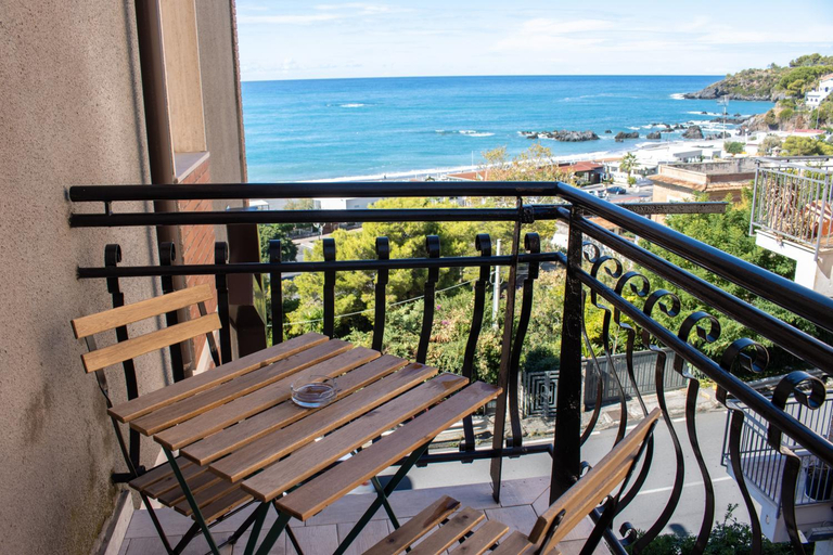 Others 5, 1531 Jackson B&B, Cosenza