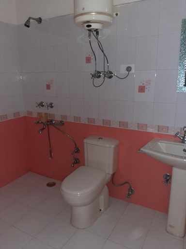 Bathroom 2, La Vaca India Manali, Kullu