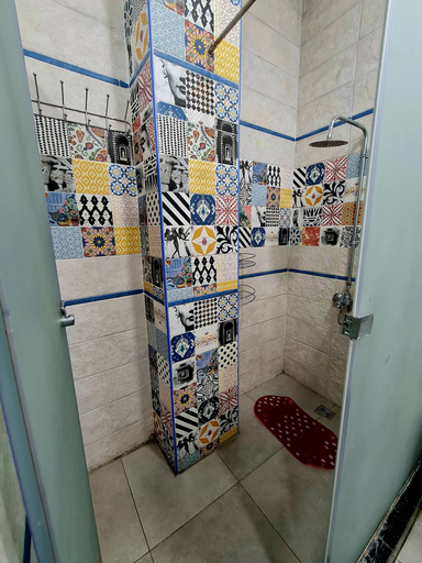 Bathroom 4, Cairo Hub Hostel, Qasr an-Nil