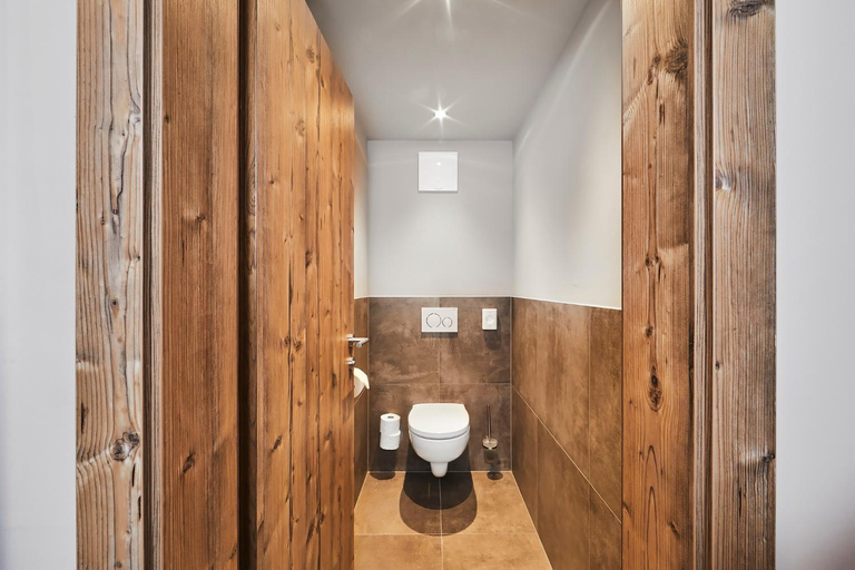 Bathroom 2, Aparthotel Bergland, Kufstein