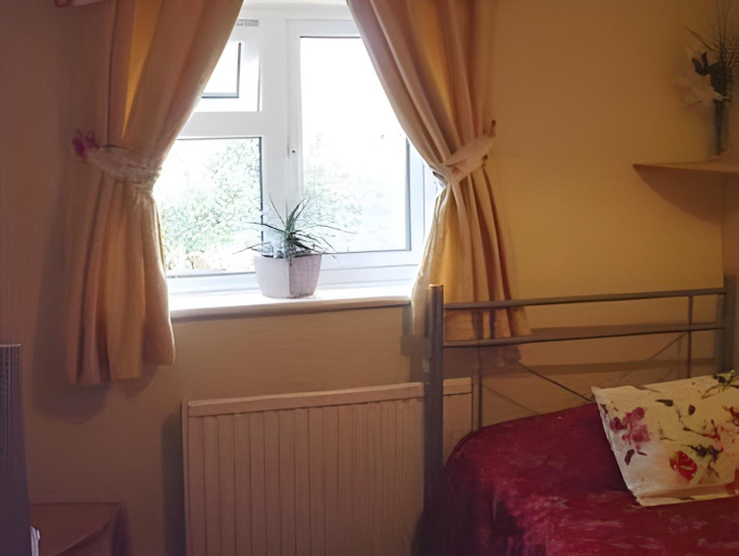 Bedroom 3, Stansted Lodge, Essex