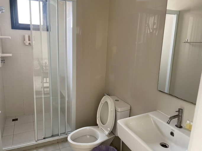 Bathroom 5, The base central Pattaya, Pattaya