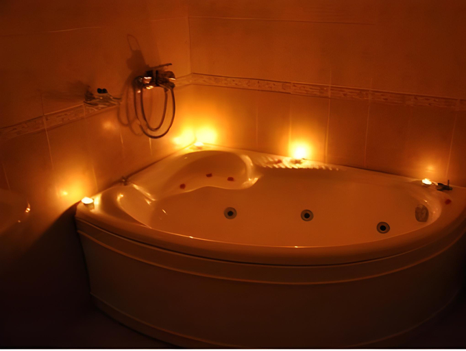 Bathroom 3, Family Hotel Gotse Delchev, Gotse Delchev