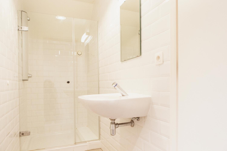 Bathroom 3, Snuffel Hostel, West-Vlaanderen
