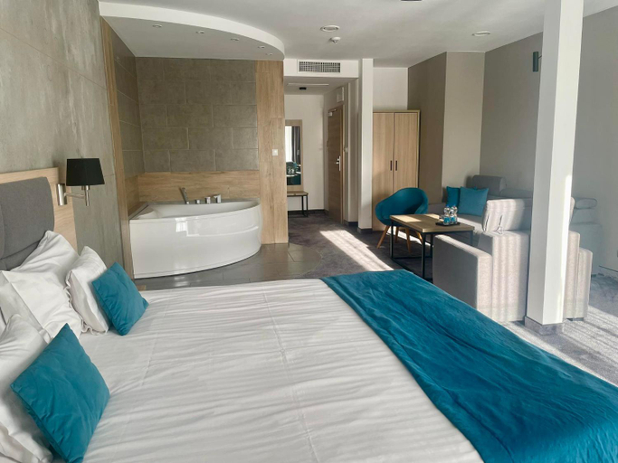 Bedroom 8